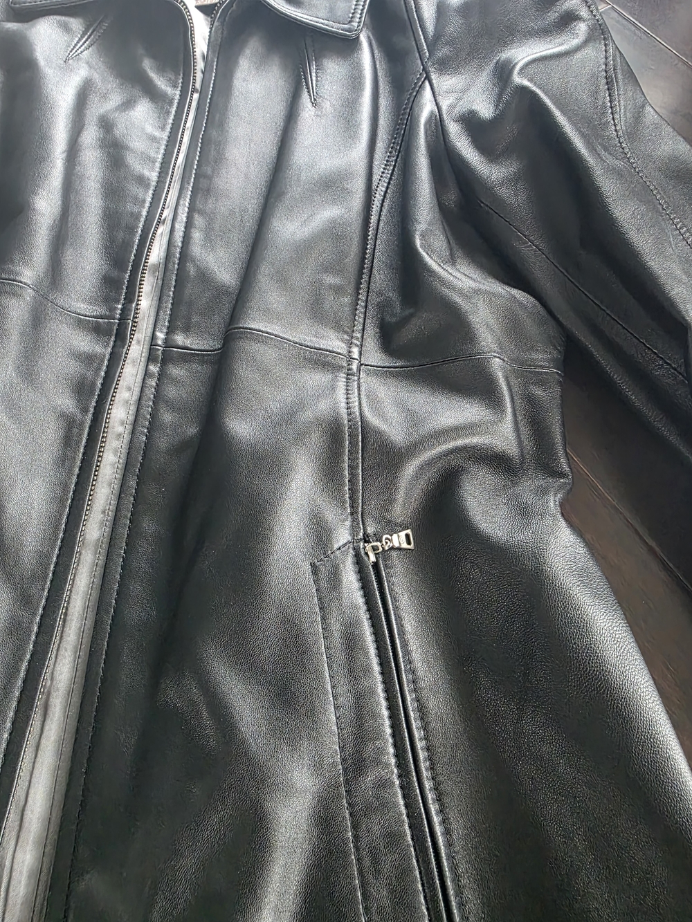 Danier Women's Black Leather Zip Jacket - Picture 3 of 7